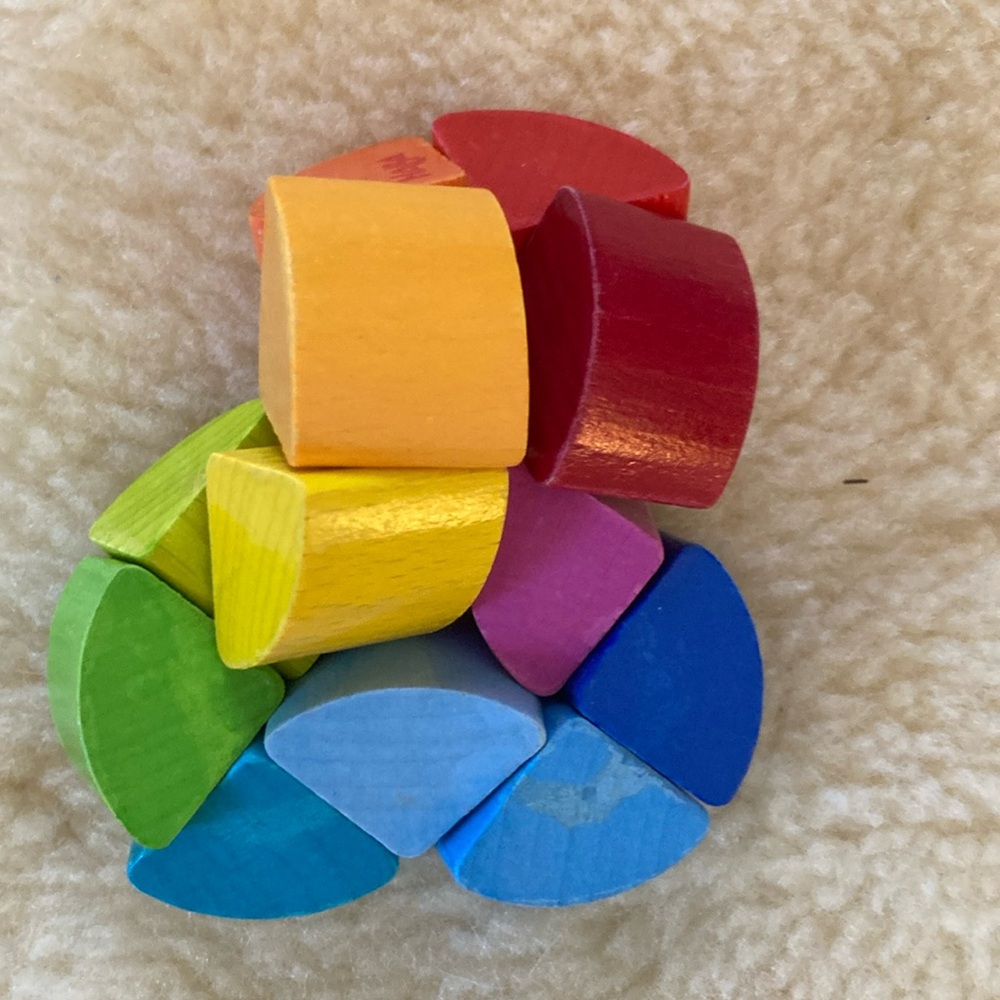 Hana wooden baby clutching toy